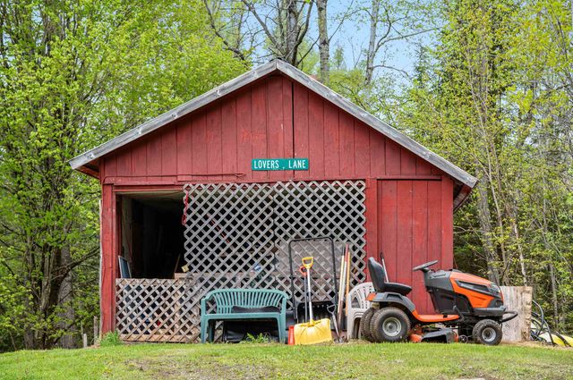 46 Dutton Road, Hardwick, VT 05843