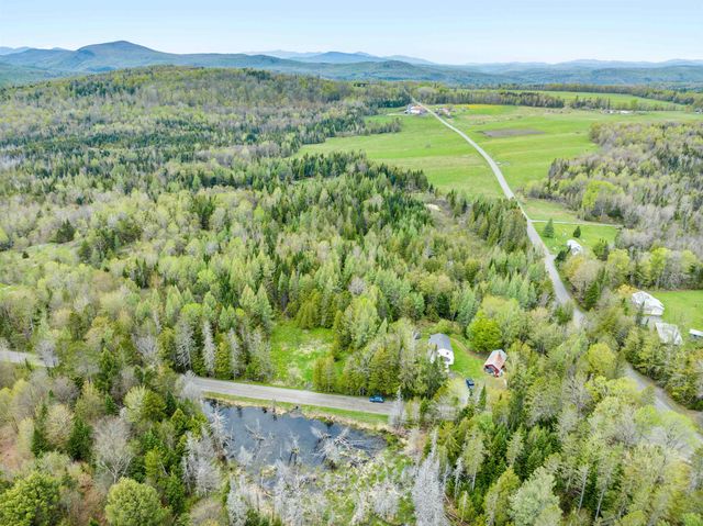 46 Dutton Road, Hardwick, VT 05843