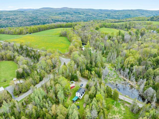 46 Dutton Road, Hardwick, VT 05843