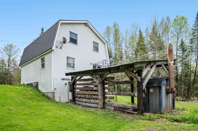 46 Dutton Road, Hardwick, VT 05843