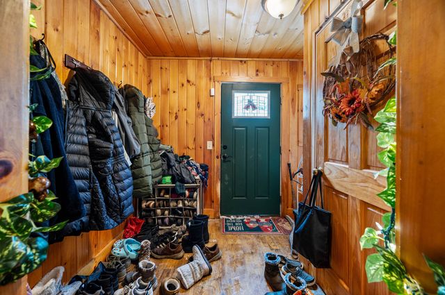 46 Dutton Road, Hardwick, VT 05843