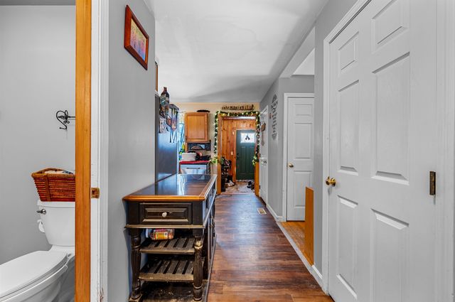 46 Dutton Road, Hardwick, VT 05843