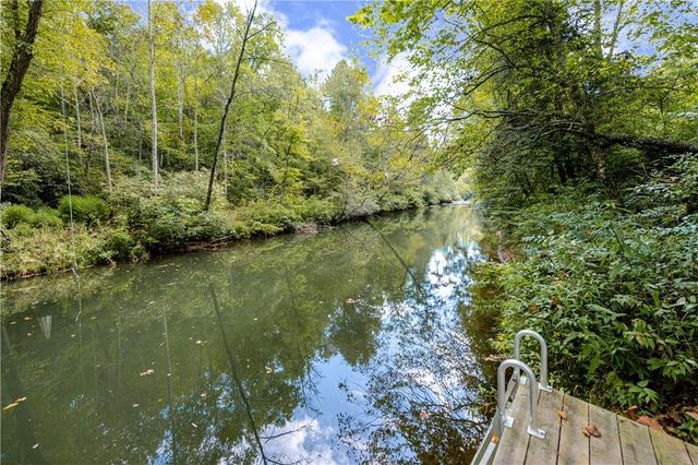 124 CANDY MAN Lane, Dahlonega, GA 30533