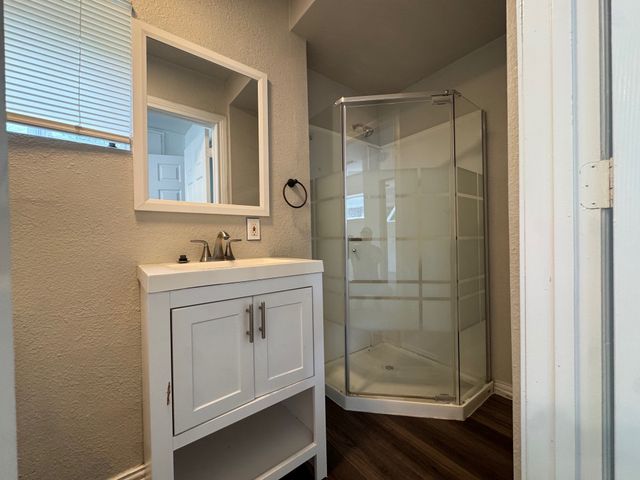 5633 Curzon Avenue, Fort Worth, TX 76107