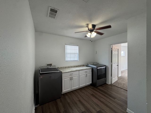 5633 Curzon Avenue, Fort Worth, TX 76107