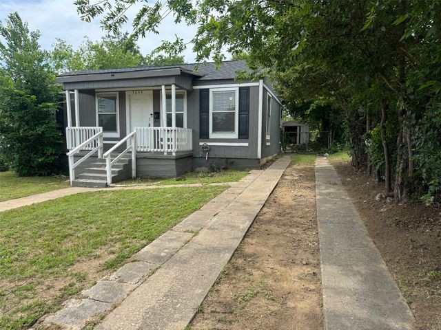 5633 Curzon Avenue, Fort Worth, TX 76107