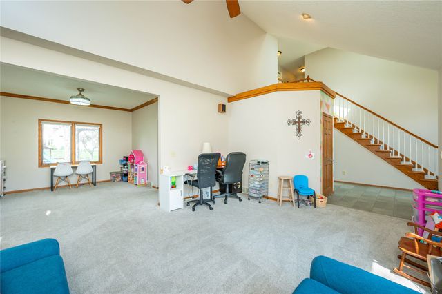 6140 Brandywine Drive, Johnston, IA 50131