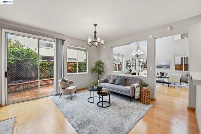 15518 Harbor Way, San Leandro, CA 94579