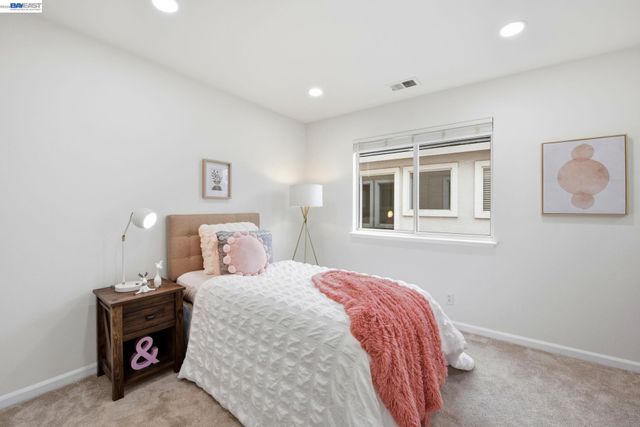 15518 Harbor Way, San Leandro, CA 94579