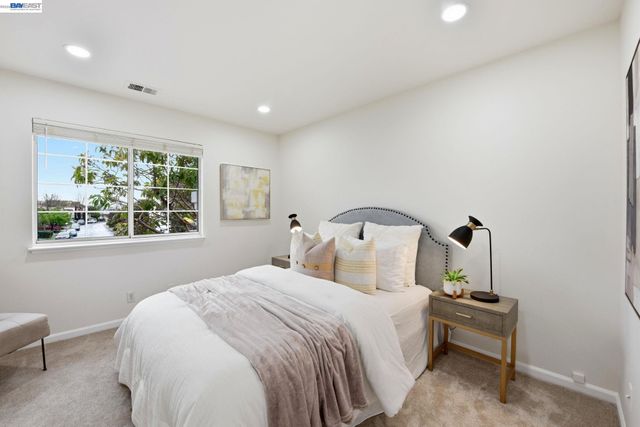 15518 Harbor Way, San Leandro, CA 94579