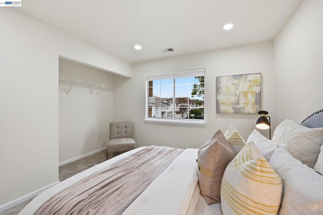 15518 Harbor Way, San Leandro, CA 94579