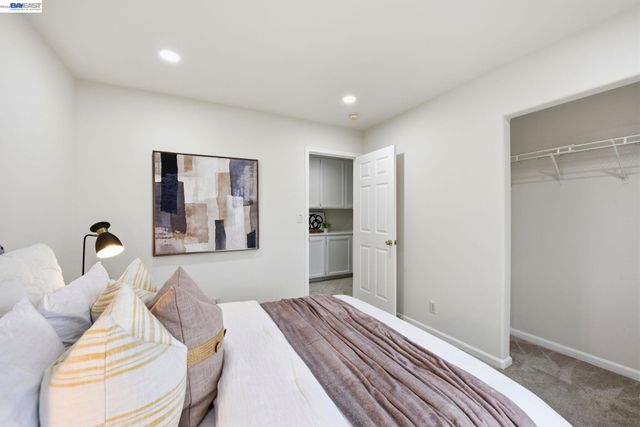 15518 Harbor Way, San Leandro, CA 94579