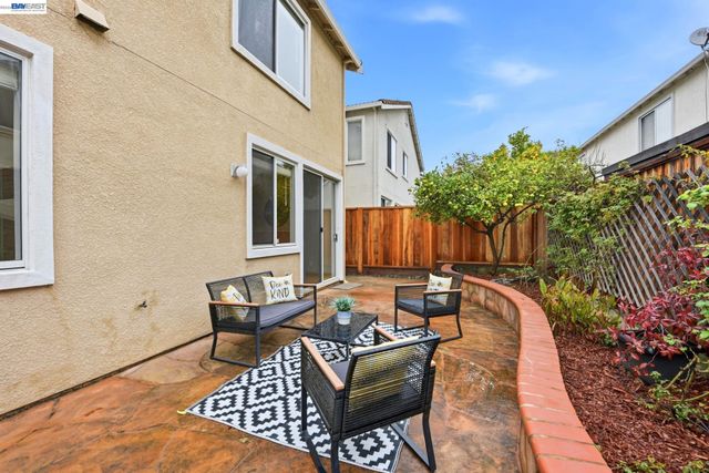 15518 Harbor Way, San Leandro, CA 94579