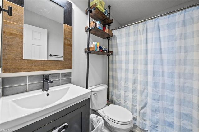 1974 Denise Lane, Winston-salem, NC 27127