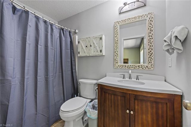 1974 Denise Lane, Winston-salem, NC 27127