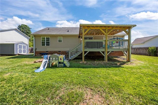1974 Denise Lane, Winston-salem, NC 27127