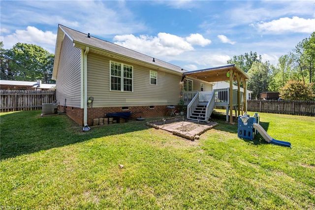 1974 Denise Lane, Winston-salem, NC 27127