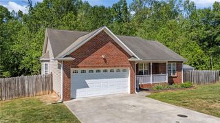 1974 Denise Lane, Winston-salem, NC 27127