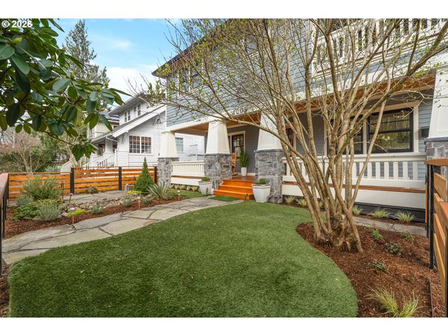 4005 Ne HASSALO St, Portland, OR 97232