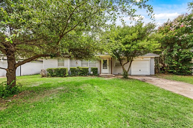 5120 Nadine Drive, Haltom City, TX 76117