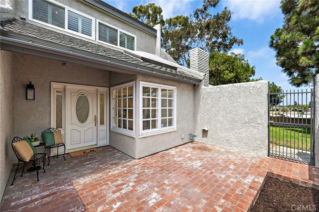 18692 Maplewood Cir, Huntington Beach, CA 92646