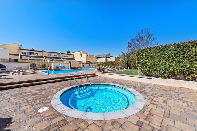 18692 Maplewood Cir, Huntington Beach, CA 92646