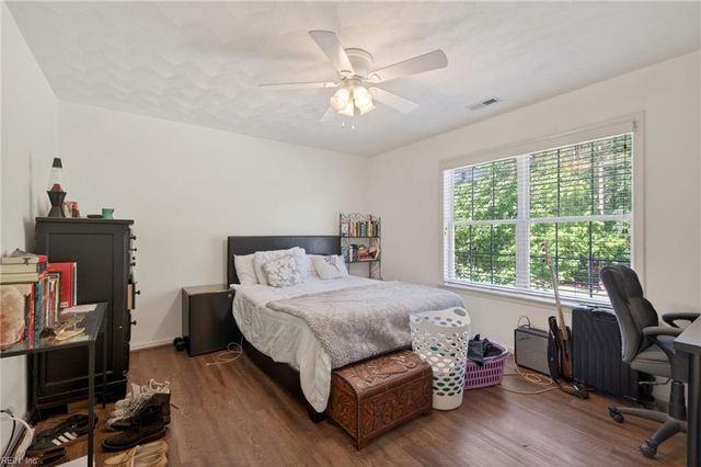 304 Wellington CIR, Smithfield, VA 23430
