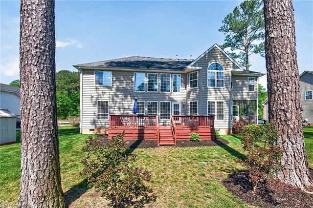 304 Wellington CIR, Smithfield, VA 23430