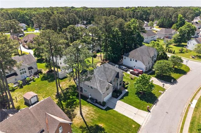 304 Wellington CIR, Smithfield, VA 23430