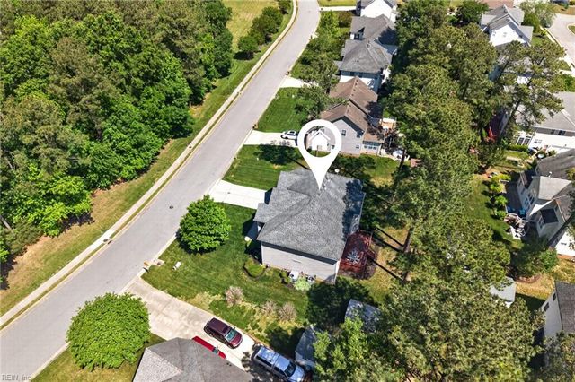 304 Wellington CIR, Smithfield, VA 23430