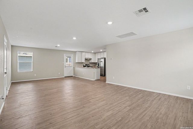 5426 Daphne Path, San Antonio, TX 78253