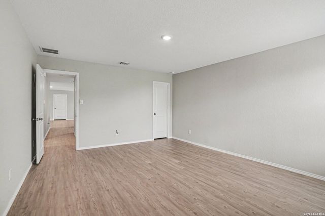 5426 Daphne Path, San Antonio, TX 78253