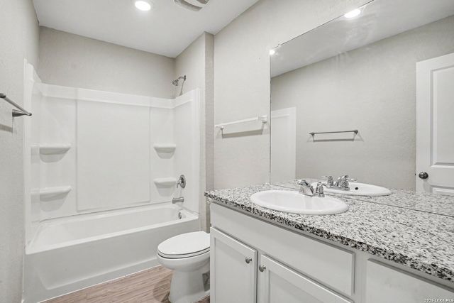 5426 Daphne Path, San Antonio, TX 78253