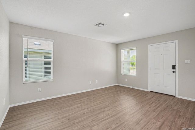 5426 Daphne Path, San Antonio, TX 78253