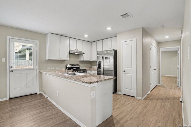 5426 Daphne Path, San Antonio, TX 78253