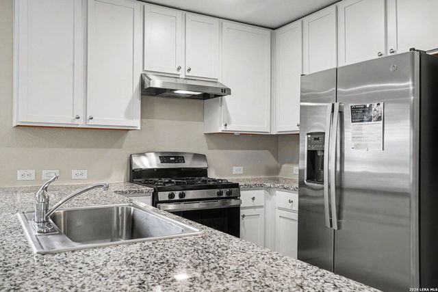 5426 Daphne Path, San Antonio, TX 78253