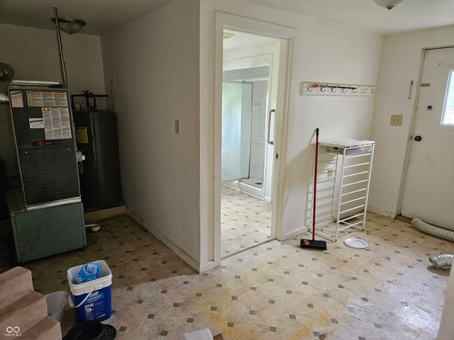 10731 Newport Road, Bowling Green, IN 47833