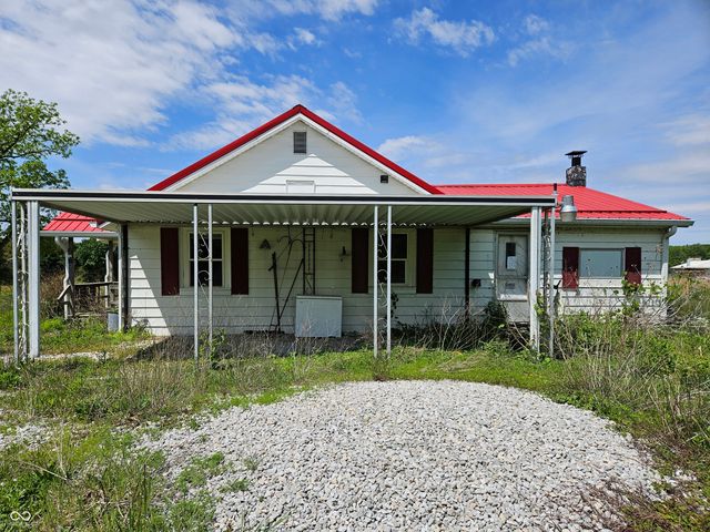 10731 Newport Road, Bowling Green, IN 47833