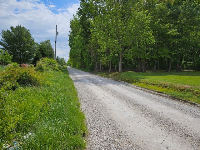 10731 Newport Road, Bowling Green, IN 47833