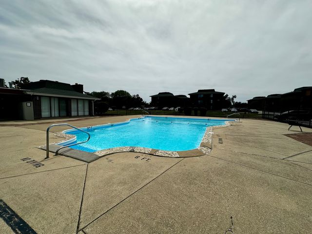15804 Terrace Drive 1W, Oak Forest, IL 60452