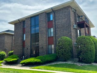 15804 Terrace Drive 1W, Oak Forest, IL 60452