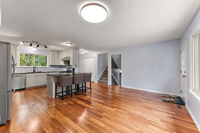 11005 Hyland Terrace, Eden Prairie, MN 55344