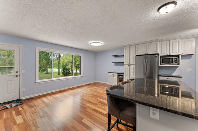 11005 Hyland Terrace, Eden Prairie, MN 55344