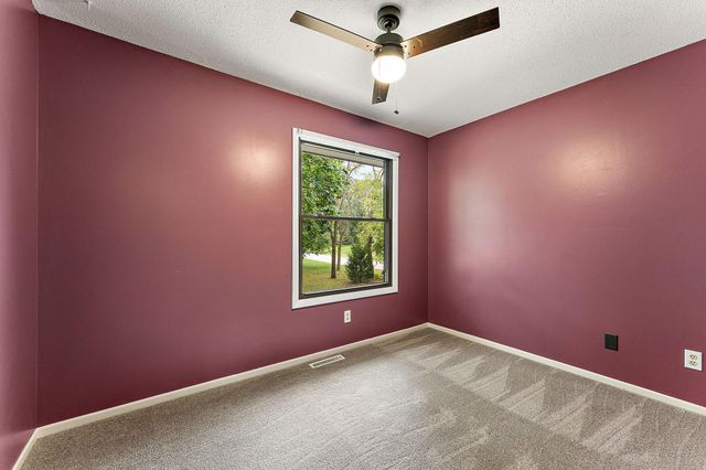 11005 Hyland Terrace, Eden Prairie, MN 55344