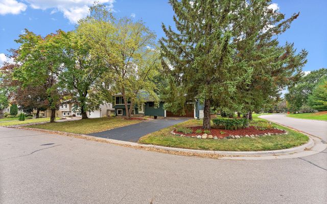 11005 Hyland Terrace, Eden Prairie, MN 55344