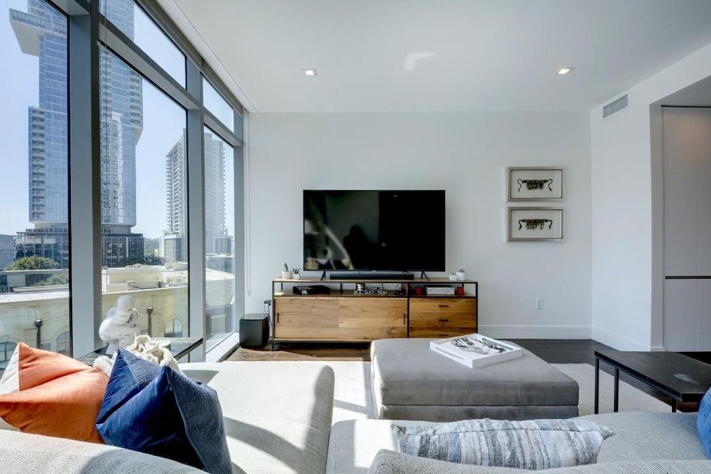 501 West Ave 703, Austin, TX 78701