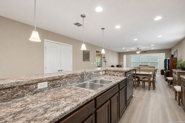 13063 CACHE CRK, San Antonio, TX 78253