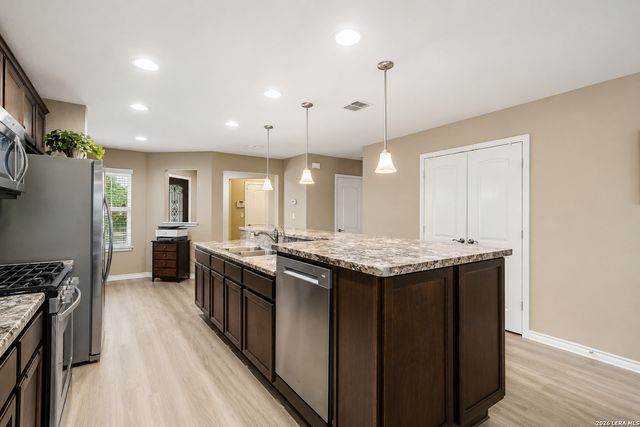 13063 CACHE CRK, San Antonio, TX 78253