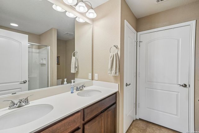 13063 CACHE CRK, San Antonio, TX 78253