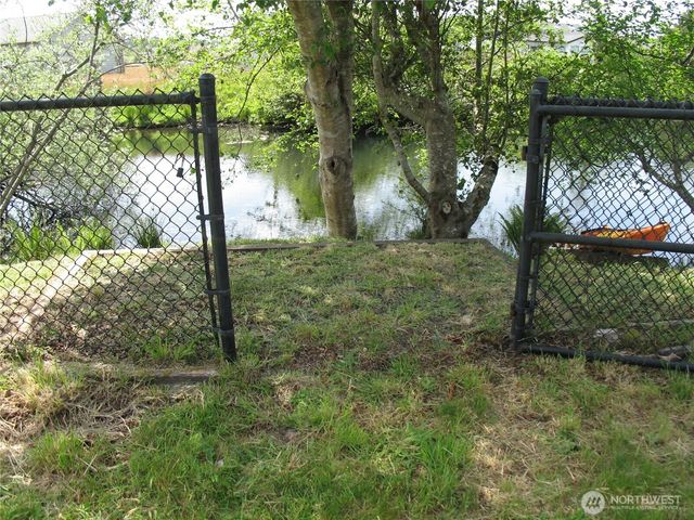 708 338th Place, Ocean Park, WA 98640